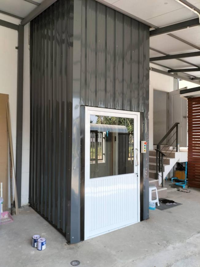 ลิฟท์ขนส่งสินค้า